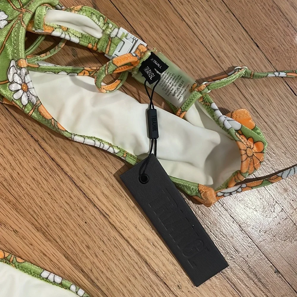New with tags triangle swimwear bikini size extra small